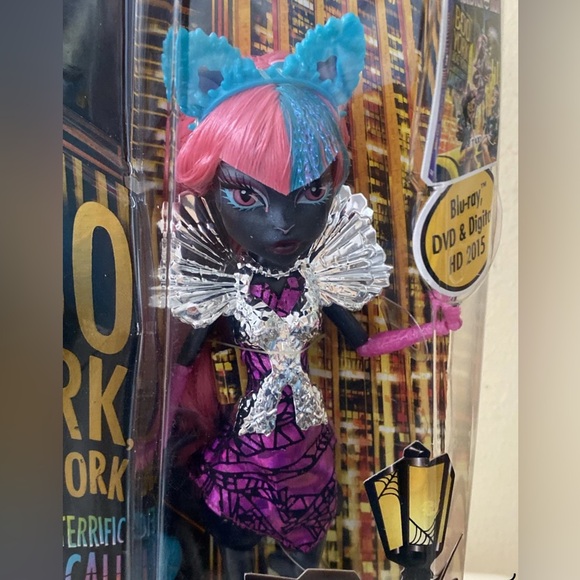 SOLD Monster High Boo York Catty Noir Doll Daughter of the Werecats 2014 - Picture 4 of 14